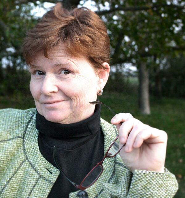 Die Autorin Beate Ferchländer alias Laura Dorn mit Wurzeln in Scheibbs hat das Buch "Ein Herzerl macht noch keine Liebe" veröffentlicht. | Foto: Emons Verlag