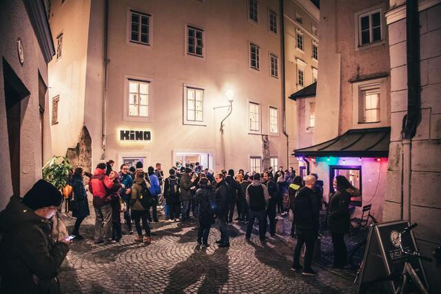 Seit über 40 Jahren werden im Das Kino in der Salzburger Altstadt Filme gezeigt, die in keinem anderen Kino des Bundeslandes über die Leinwand flimmern, vor allem in ihrer Originalfassung. | Foto: Patrick Daxenbichler