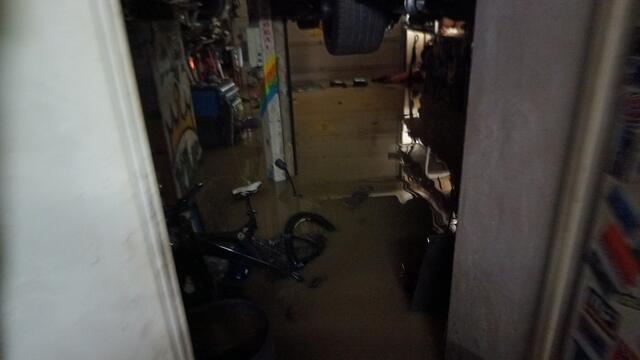 Stefan Richterschitz hatte in seiner Garage in Scheibbs mit dem verheerenden Hochwasser zu kämpfen. Dafür wurde er jetzt mit einer anonymen Anzeige und einer Geldstrafe "belohnt".