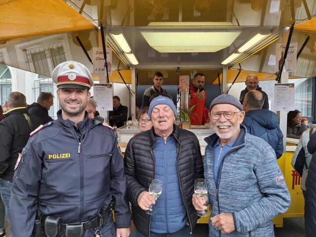 Man fühlte sich sicher, mit Abteilungsinspektor Manuel Assmann, Weisely Kurt und Fehringer Erich.