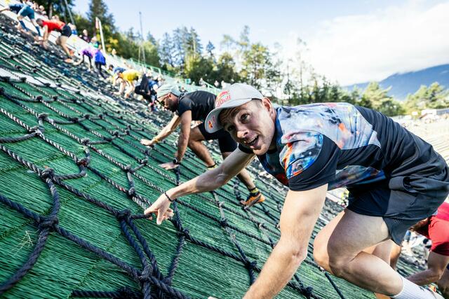 Statt von oben runter (so wie es bei Andreas Goldberger üblich war) ging es von unten rauf! | Foto: Red Bull Content