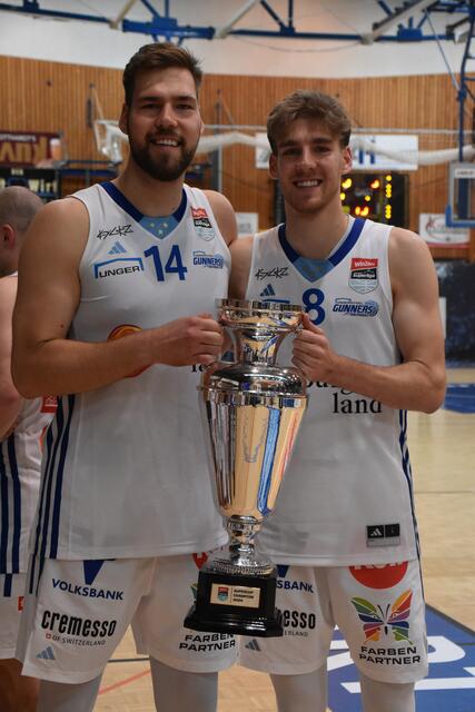 Die Brüder Daniel und Florian Köppel holten ihren zweiten gemeinsamen Titel mit den Gunners. | Foto: Michael Strini