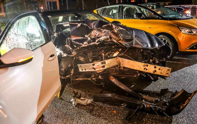 Aus bislang unbekannter Ursache dürfte der 37-Jährige im Bereich Reichsdorf auf die Gegenfahrbahn geraten sein. Es kam zu einer Frontalkollision. | Foto: Pressefoto Scharinger/Daniel Scharinger