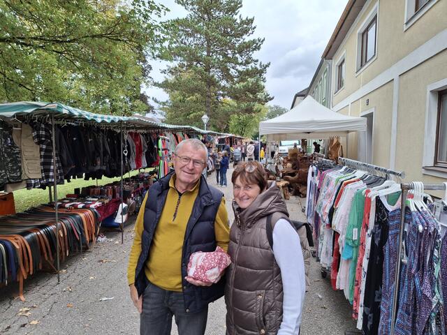 Karl &amp; Silvia Eder wollen den Tag entspannt genießen, Leute und Aussteller treffen.