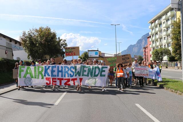 Rund 80 Personen nahmen am FFF-Straßenfest teil (ARCHIVBILD). | Foto: Fridays For Future