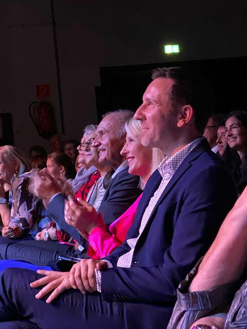 Direktor Markus Neuhold und Gattin freuten sich ebenso an dem Jubiläumskonzert wie sein Vorgänger Hans Schütz und dessen Gattin, Schulinspektorin a.D. Helene Schütz-Fatalin
