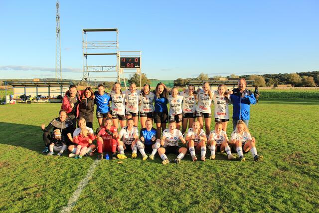 Das 1b-Team der SPG Südburgenland/TSV Hartberg bejubelte einen 4:0-Heimsieg gegen den SC Parschlug. | Foto: Angelina Kaiser