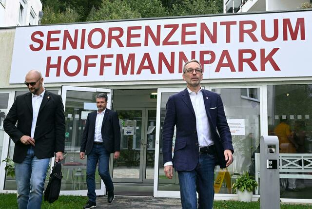 FPÖ-Chef Herbert Kickl wählte in einem Seniorenheim in Purkersdorf, Niederösterreich. | Foto: APA Picture Desk/Fohringer