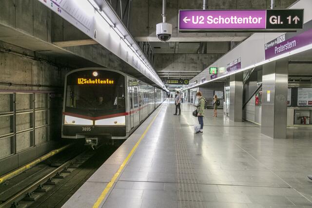 Wegen eines schadhaften Fahrzeugs konnte die U2 Montagfrüh, 30. September, nicht bis Schottentor fahren. | Foto: Helmer M./Wiener Linien