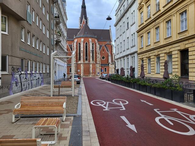 Der Bereich um den Sankt-Elisabeth-Platz wird jetzt nachgeprüft. | Foto: Lukas Ipirotis/MeinBezirk