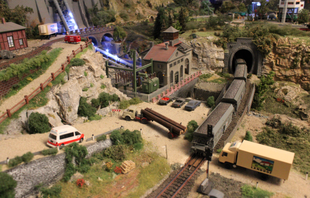 Spittal, der Zug verschwindet im Untergrund Richtung Gleiswendel zur Falkensteinbrücke.  | Foto: Modellbahnclub Sankt Florian