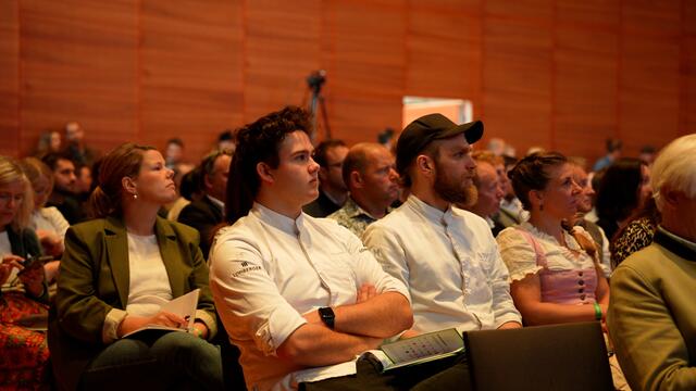 Gespannte Aufmerksamkeit beim Fachpublikum. | Foto: Stefan Schubert