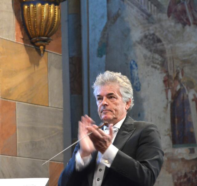 Michael Lessky, Dirigent und Leiter der Jungen Philharmonie Wien