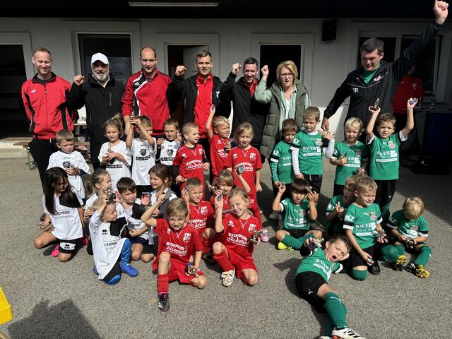 Die Kinder- und Jugendmannschaften zeigten in Großhöflein ihre Klasse.  | Foto: Hausladen