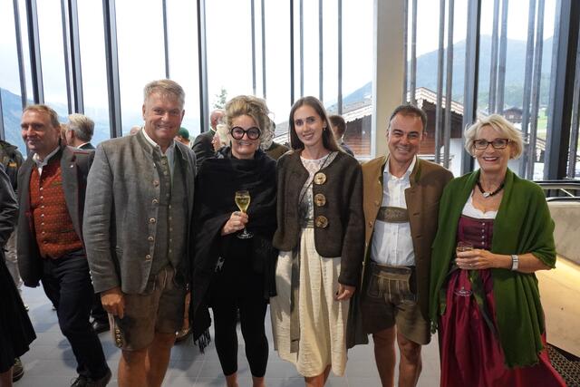 Der Empfang zur Wirtschaftswanderung 2024 war prominent besetzt.  | Foto: Haun