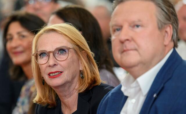 Wiener SPÖ-Spitzenkandidatin Doris Bures und Bürgermeister Michael Ludwig können sich über Platz 1 in Wien freuen. (Archivbild) | Foto:  Martin Juen / SEPA.Media / picturedesk.com