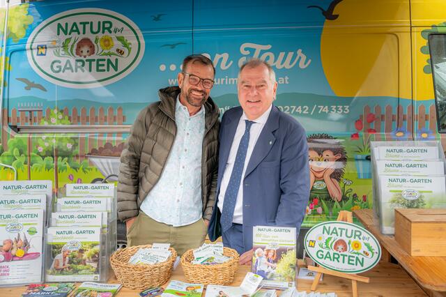 Biogärtner Karl Ploberger und Abgeordneter zum NÖ Landtag Franz Dinhobl. | Foto: „Natur im Garten“ / J. Ehn