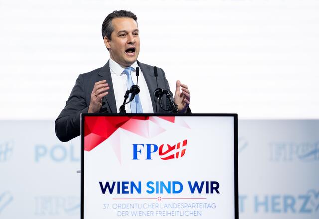 FPÖ Wien-Chef Dominik Nepp läutete nach dem fulminanten Wahlergebnis der FPÖ zugleich den Wahlkampf für die Wien-Wahl 2025 ein. | Foto:  GEORG HOCHMUTH / APA / picturedesk.com