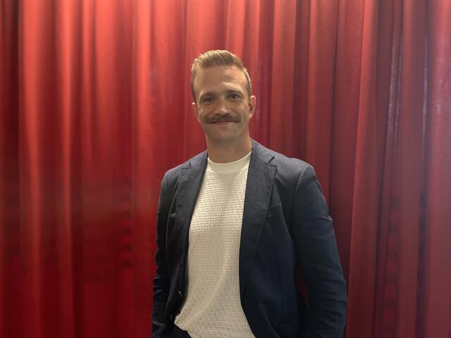Neu im Team mit beeindruckendem Schnauzer: Michael Steinocher als Polizeichef Stefan Pichlwanger.