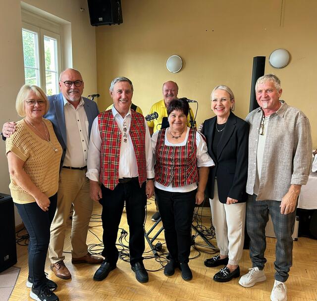 Mucher Monika, Gerald Grebenjak, Lorenz und Melitta Petritz, Willi Leschanz, Maria Grebenjak, Gerald Mucher (von links)