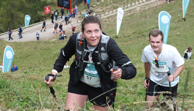 Steil bergauf – und dann steil bergab auf der Streif. | Foto: sports4everbody