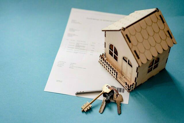 Die Preise für Immobilien dürften im Bundesland ab 2025 deutlich steigen. Die Experten beraten sich beim ersten Immobilien Stammtisch in Klingenbach. | Foto: Symbolbild: Pixabay / Visionpics