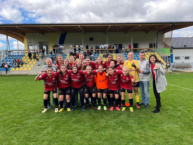 Die FC Perg Ladies bejubelten den Kantersieg bei Asv Behamberg/Haidershofen. | Foto: FC Perg Ladies