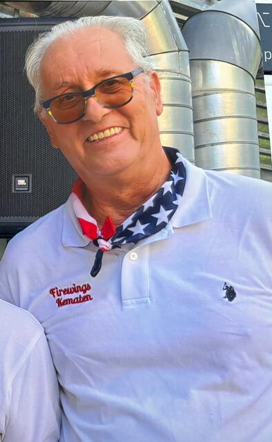 Fire Wings-Obmann Gerhard Lerchner hatte allen Grund für gute Laune. | Foto: privat