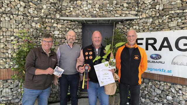 1. Platz "Field Pumpkin" v.l.: Reinhard Kittenberger, Walter Grohmann, Friedrich Melka und Martin Lacina. | Foto: Kittenberger Erlebnisgärten