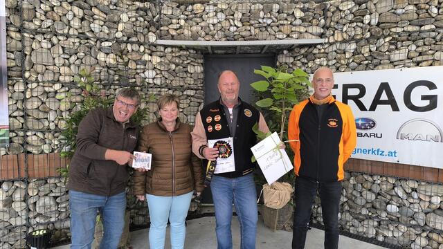 1. Platz "Long Gourd" v.l.: Reinhard Kittenberger, Beatrix Jaresch, Friedrich Melka und Martin Lacina. | Foto: Kittenberger Erlebnisgärten