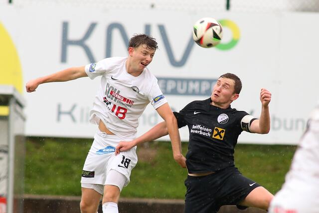 Michael Brandt (l.) schoss in der 35. Spielminute das Tor zum zwischenzeitlichen 2:0 für den SK Kammer. | Foto: Helmut Klein