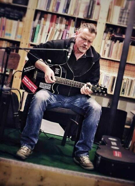 Chris Peterka gab bereits mehr als 3.000 Konzerte. | Foto: Chris Peterka