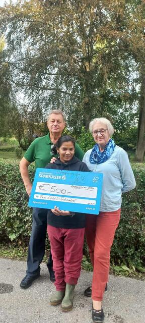 Der Benefizvereine Waldviertel übergab außerdem 500 Euro an die betroffene Familie Loidl-Schnabl aus Zwettl. | Foto: privat