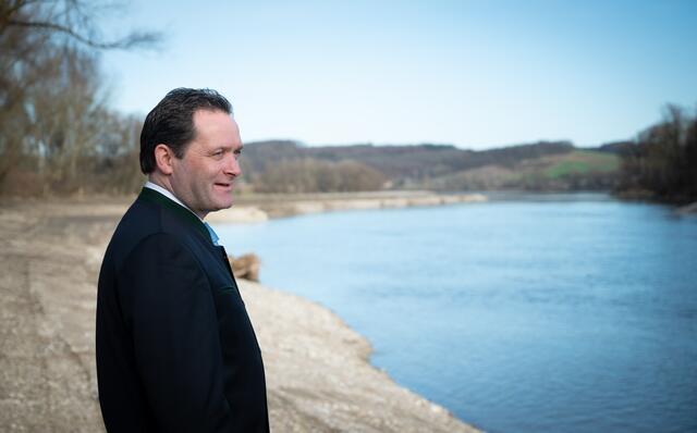 Bundesminister Norbert Totschnig fördert Maßnahmen im Trinkwasser- und Abwasserbereich sowie Hochwasserschutz. | Foto: Paul Gruber