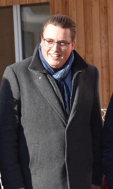 Bei dem attackierten Mann soll es sich um einen Mitarbeiter von FPÖ-Bundesrat Christoph Steiner (im Bild, Archiv) handeln, der beim Nachhausekommen vor seiner Haustüre überfallen und ausgeraubt wurde.  | Foto: Haun