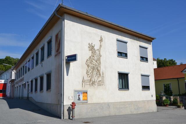 Das Gebäude der Polizeiinspektion Dobersberg | Foto: MeinBezirk/Archiv