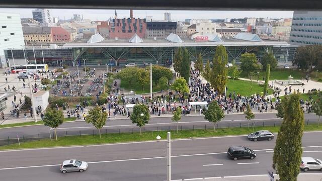 Seit Montag gab es Bombendrohungen gegen die Bahnhöfe in Graz, Linz, Salzburg, St. Pölten und Klagenfurt. | Foto: Team Fotokerschi.at