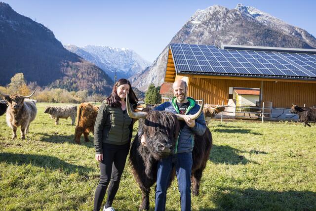 Monika und Christian Lanner vom Biohof Karner, gereiftes Highland Beef wird hier angeboten.  | Foto: Biohof Karner