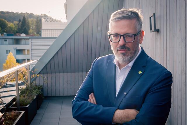 Ralph Schallmeiner aus Thalheim zieht erneut in den Nationalrat ein. | Foto: Die Grünen