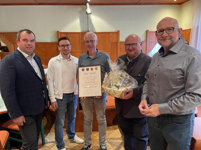 Reinhard Ringl, Lambert Handl, Rudolf Reissig, Manfred Wühl und Roland Datler (v.l.) | Foto: Marktgemeinde Dobersberg