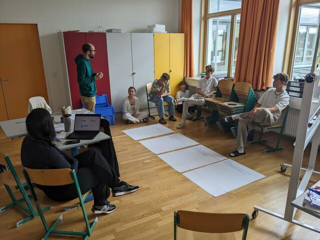 In vier abwechslungsreichen Workshops widmeten sich die Jugendlichen den Bereichen künstliche Intelligenz, Nachhaltigkeit bzw. nachhaltigem Bauen. | Foto: FH St. Pölten / Ludmila Carvalho