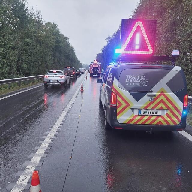 Stau am Autobahnzubringer Mooskirchen im dichten Nachmittagsverkehr nach einem Auffahrunfall | Foto: FF Mooskirchen