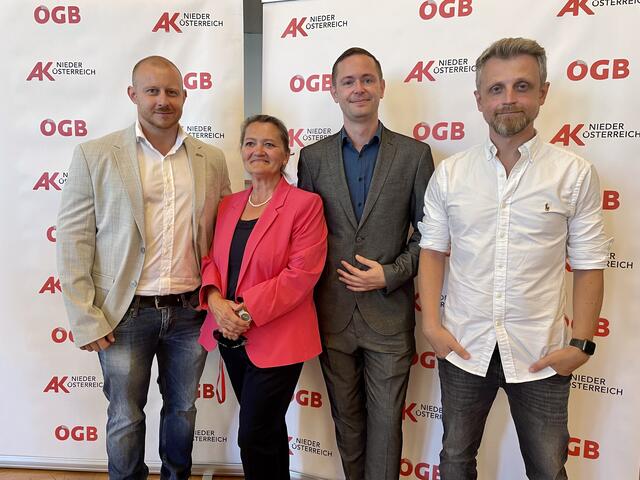 Das neue Team der Arbeiterkammer Hainburg: Christian Bartel, Martina Stöcker, Markus Gajar und Lukas Eory (v.l.n.r.)  | Foto: Michalka