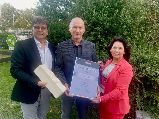 Obmann Klaus Duller, Wolfgang Glogner und Fachgruppengeschäftsführerin Martina Rauchbauer. | Foto:  WKB 