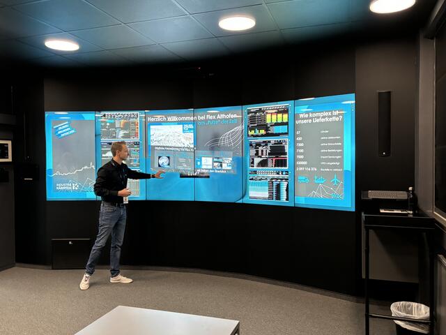 Der Rundgang durch das Unternehmen zeigte einen Blick in modernste Innovation. | Foto: MeinBezirk