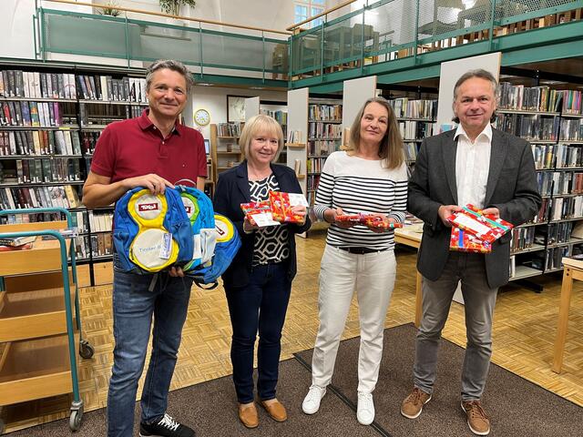 Erfolgreicher SommerLeseSPass 2024: Haller Stadtbücherei belohnt junge Leserinnen und Leser!