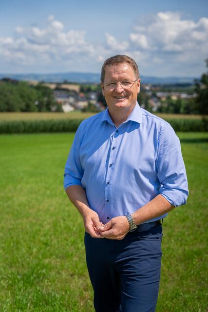 Manfred Hofinger wird für weitere fünf Jahre im Parlament arbeiten. | Foto: ÖVP Ried