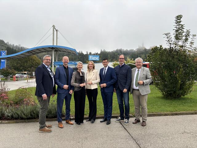 Hannes Moritz und Martin Reiner von Flex, Gaby Schaunig, Claudia Mischensky, Martin Gruber, Timo Springer, Walter Zemrosser | Foto: MeinBezirk