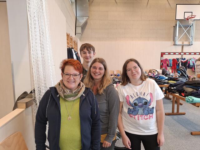 Birgit Morawetz und Sarah Pils, mit Nicole und Florian Wurz