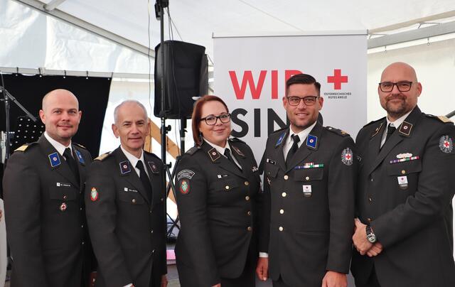 Bezirksstellenleiter Johannes Weinrauch, Landesgeschäftsführer Andreas Jaklitsch, Karoline Amon, Ortsstellenleiter Jürgen Pojer und Vizepräs. Roland Antal,  | Foto: Edith Ertl